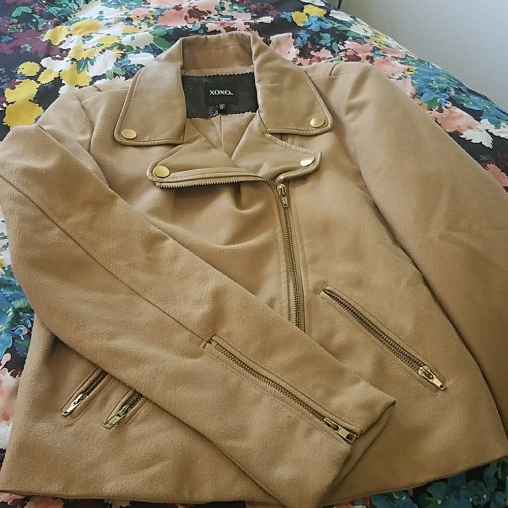 Jacket - Picture 2 of 4